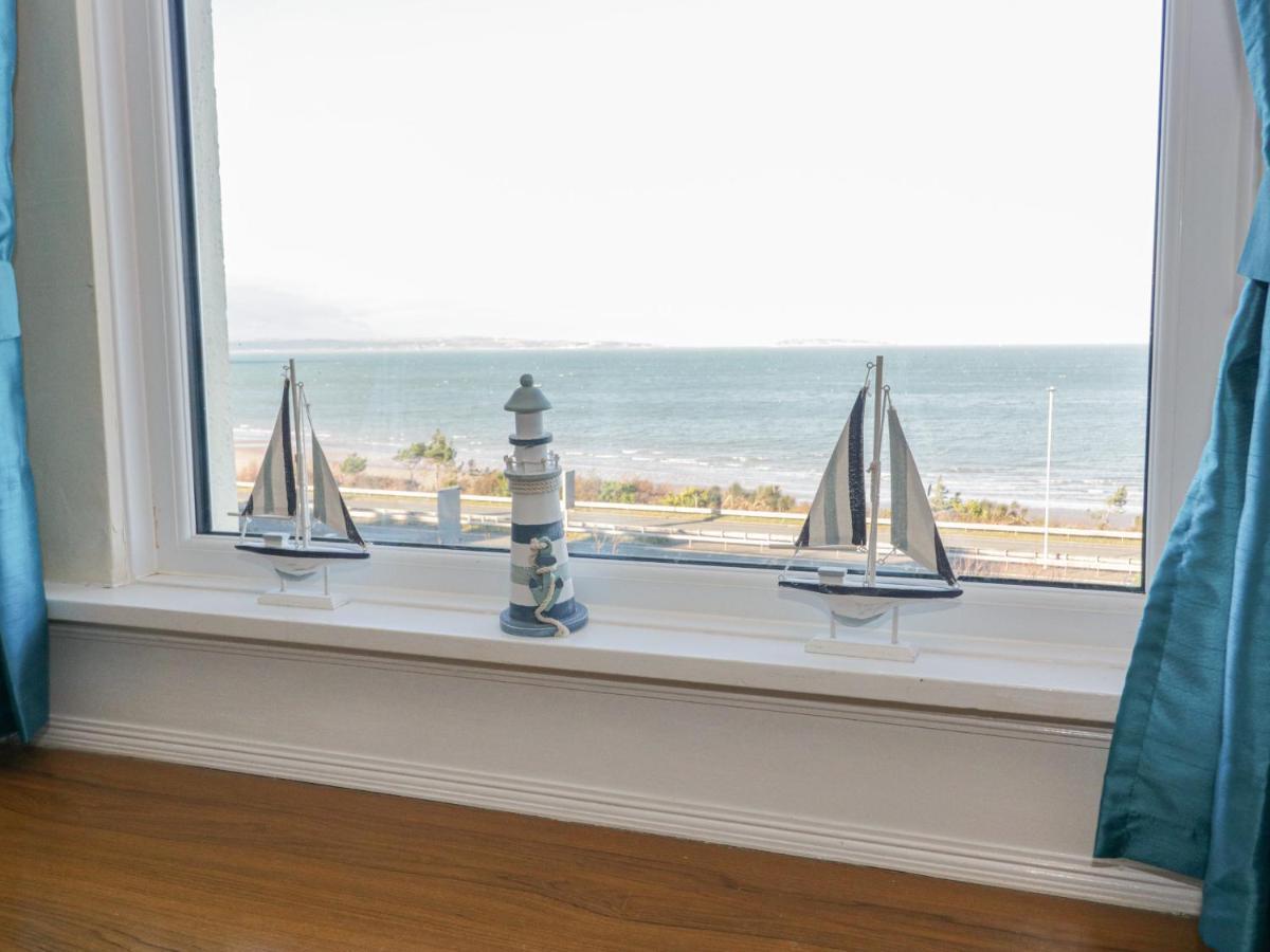 Appartamento Llys Madoc, First Floor Flat Penmaen-mawr Esterno foto