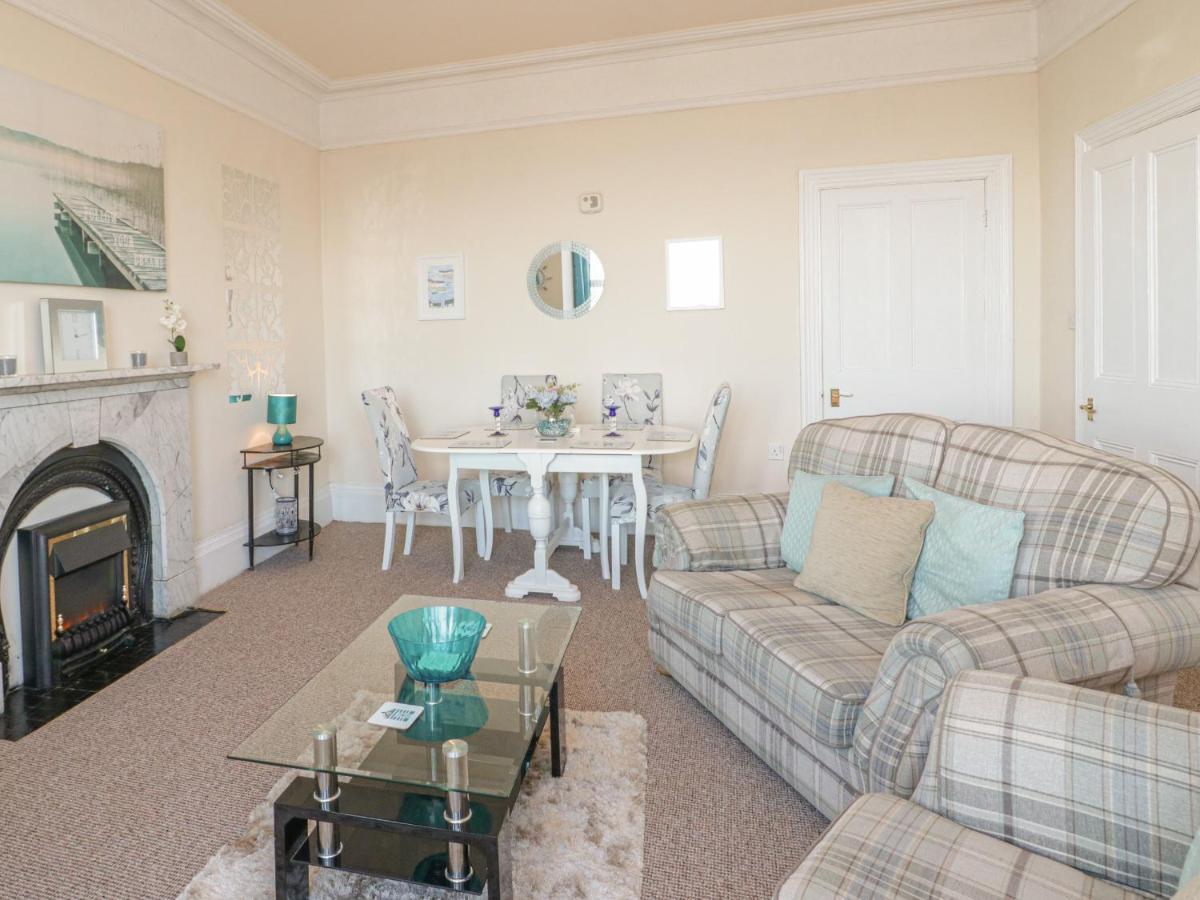 Appartamento Llys Madoc, First Floor Flat Penmaen-mawr Esterno foto