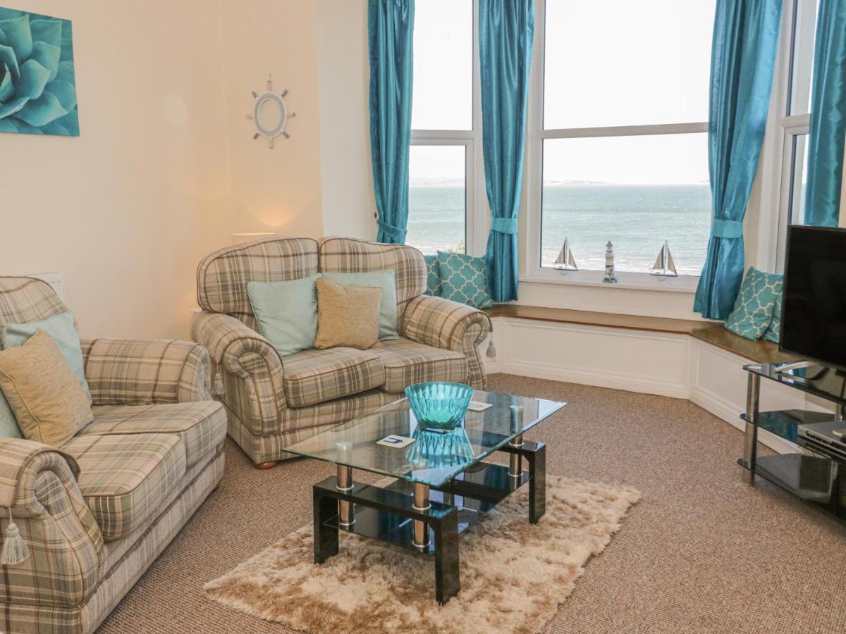 Appartamento Llys Madoc, First Floor Flat Penmaen-mawr Esterno foto