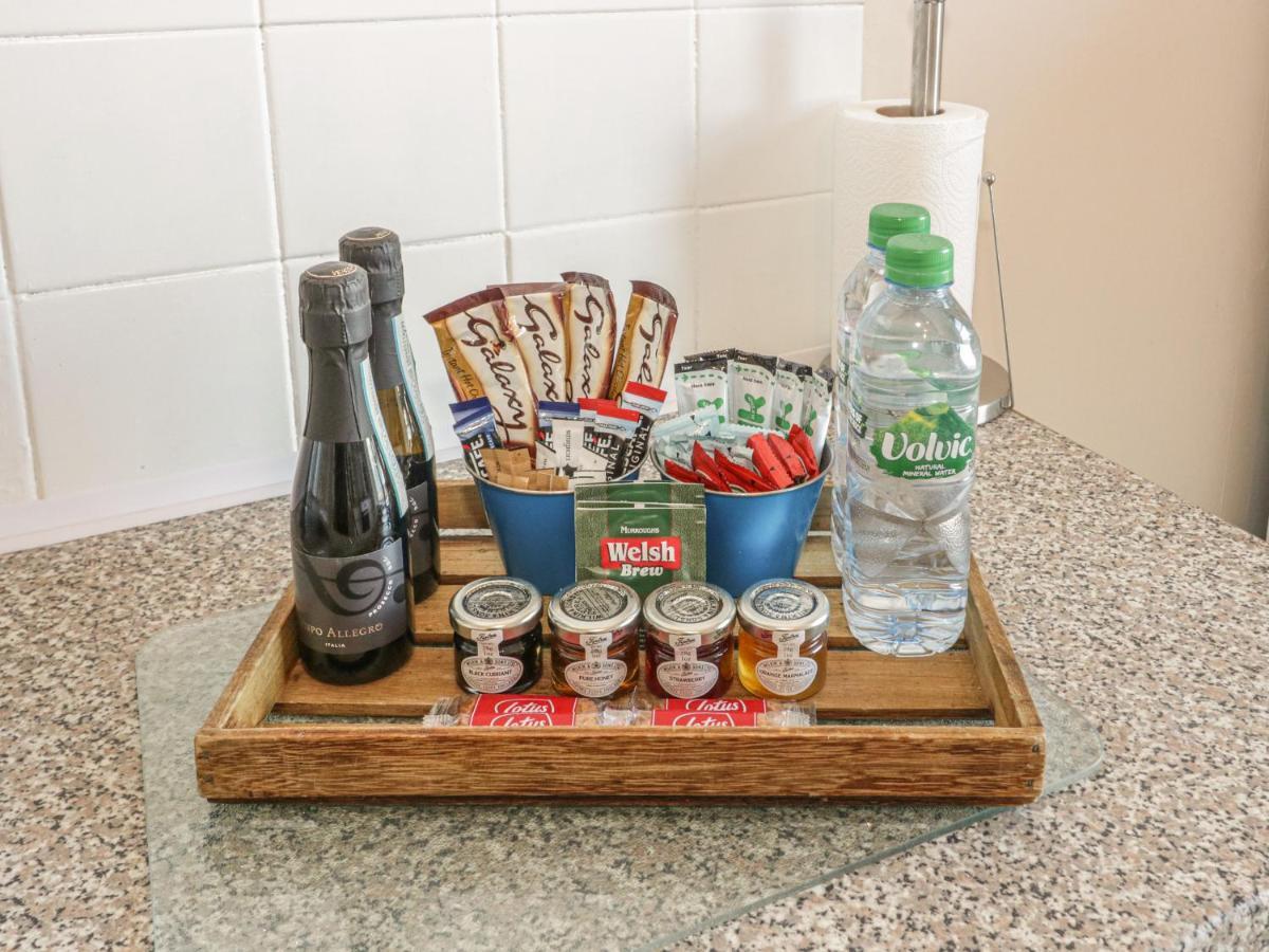 Appartamento Llys Madoc, First Floor Flat Penmaen-mawr Esterno foto